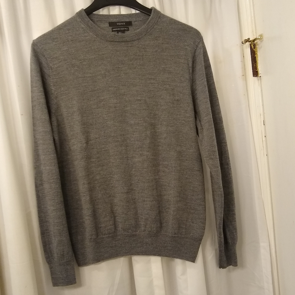See photos Tahari Gray Merino Wool Sweater